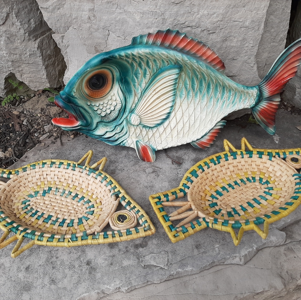 Set of fish serving trays